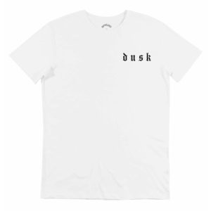 T-shirt Dusk – Calligraphie Gothique