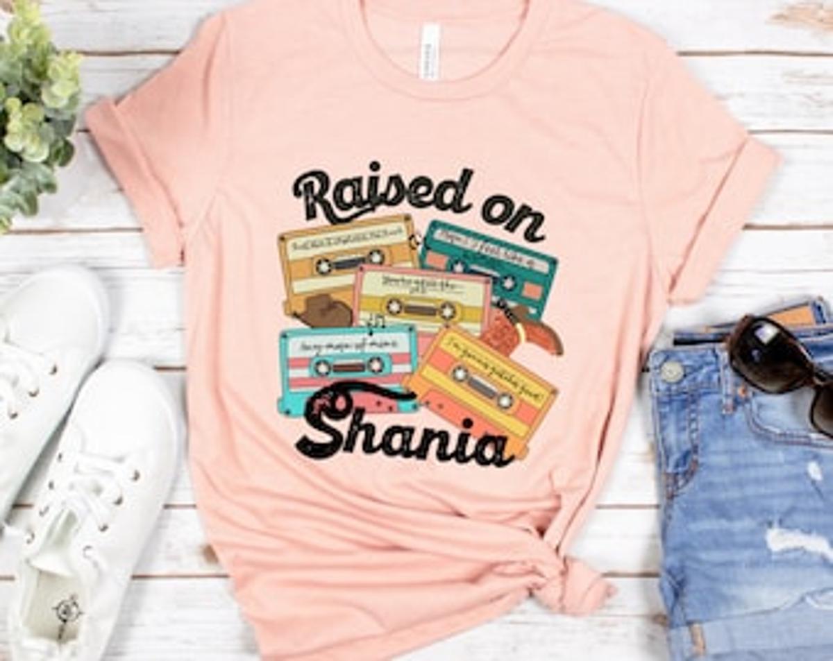 Raised On Shania Twain Vintage Retro T-shirt For Country Music Fans – Apparel, Mug, Home Decor – Perfect Gift For Everyone