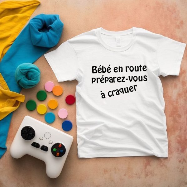 T-shirt Femme Bébé en route préparez-vous à craquer