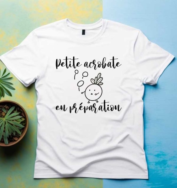 T-shirt femme Petite acrobate en préparation annonce grossesse