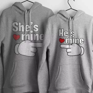 Sweat-shirt couple Ilelle est a moi Sweat-shirt couple Ilelle est a moi