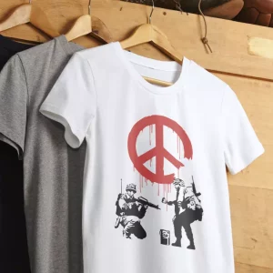 Tee-shirt banksy signe de paix