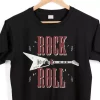 Tee-shirt rock n’ roll avec un design de guitare