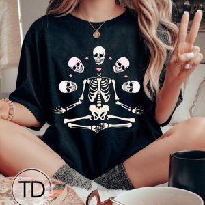 Namaste Heart Yoga Skeleton – Cute Yoga Skeleton Graphic Tee