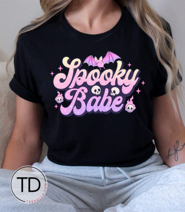 Spooky Babe – Cute Women’s Halloween T-Shirt