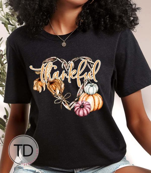 Thankful Heart Wreath – Thanksgiving T-Shirt