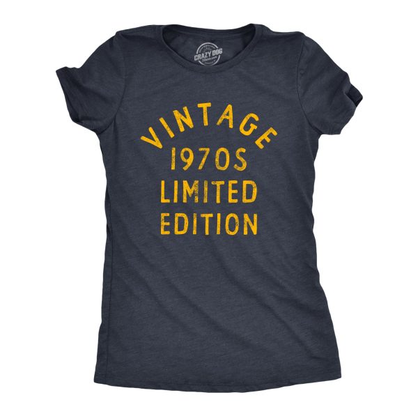 Womens Vintage 1970s Limited Edition T Shirt Funny Cool 1970 Theme Classic Tee For Ladies