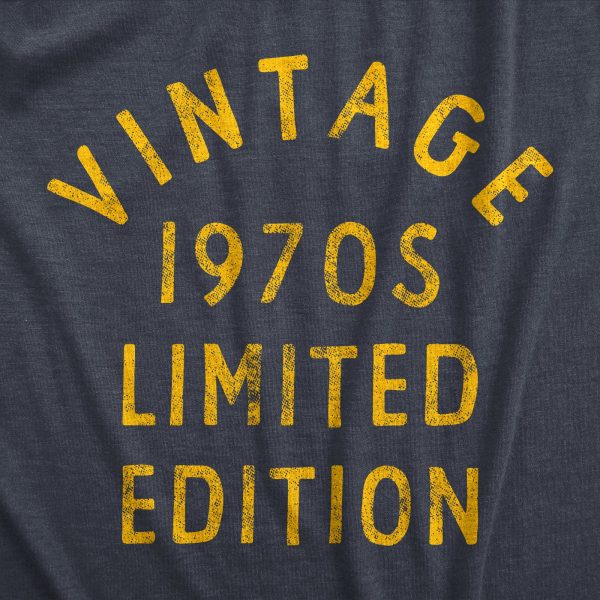 Womens Vintage 1970s Limited Edition T Shirt Funny Cool 1970 Theme Classic Tee For Ladies