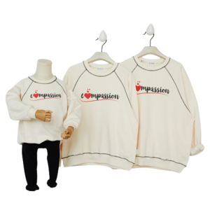 Pull famille Compassion 4 Pull famille Compassion 5
