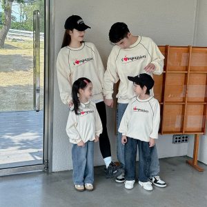 Pull famille Compassion 5 Pull famille Compassion 6