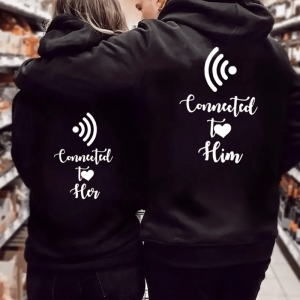 Sweat pour Couple Noir a Capuche Imprime avec un Texte Sweat pour Couple Noir a Capuche Imprime avec un Texte