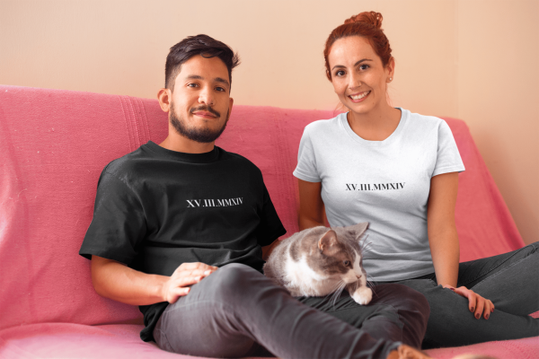 T-shirt Couple Date en Chiffres Romains – Cadeau Personnalise