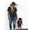 Tee shirt mere fils noir avec un coeur