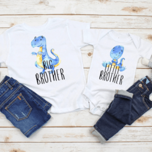 Tee shirt pour petits freres imprime dinosaure