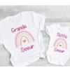 Cadeau naissance tee shirt super grande soeur et body super petite soeur , annonce grossesse, future grande soeur arc en ciel
