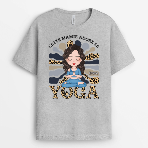 Cette Maman Adore Le Yoga – Cadeau Personnalise  T-shirt pour Femme