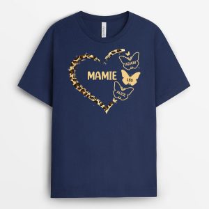 T-shirt Le Coeur De Maman Mamie Leopard Papillon Personnalise T-shirt Le Coeur De Maman Mamie Leopard Papillon Personnalise