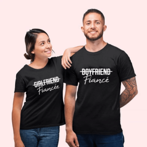 Tee shirt couple jeunes fiances Tee shirt couple jeunes fiances
