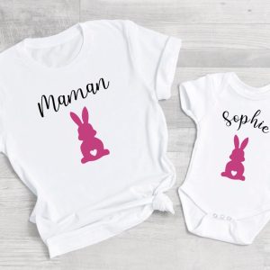 Tee shirt maman mini lapin , maman et moi paques , paques babe, tenue assortie, tee shirt famille paques ,paques personnalise Tee shirt maman mini lapin , maman et moi paques , paques babe, tenue assortie, tee shirt famille paques ,paques personnalise