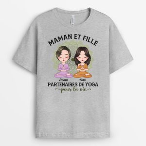 Maman Et Fille Partenaires De Yoga Pour La Vie - Cadeau Personnalise T-shirt pour Femme 1 Maman Et Fille Partenaires De Yoga Pour La Vie Cadeau Personnalise T shirt pour Femme 2