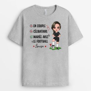 Mari� Avec Le Football - Cadeau Personnalise T-shirt Pour Fans de Foot 1 Mari Avec Le Football Cadeau Personnalise T shirt Pour Fans de Foot 2