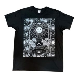 T-shirt Unisexe Moon Attic Tarot The Sun Attic All Over T-shirt Unisexe Moon Attic Tarot The Sun Attic All Over
