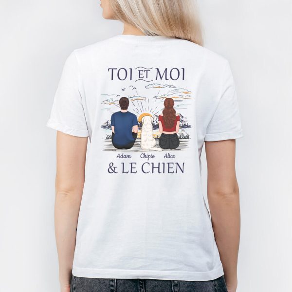 Toi Et Moi & Le Chien Derriere De Dos -Cadeau Personnalise  T-shirt pour Couple