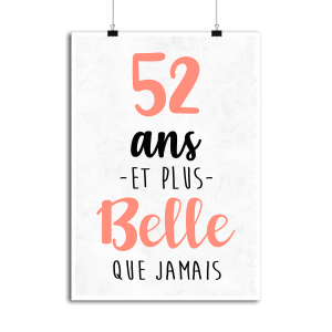 Affiche 52 ans et plus belle que jamais Affiche 52 ans et plus belle que jamais