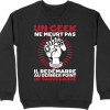 Pull homme un geek ne meurt pas