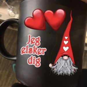 Jeg Elsker Dig Danish Gnomie Hearts Black Mug Jeg Elsker Dig Danish Gnomie Hearts Black Mug